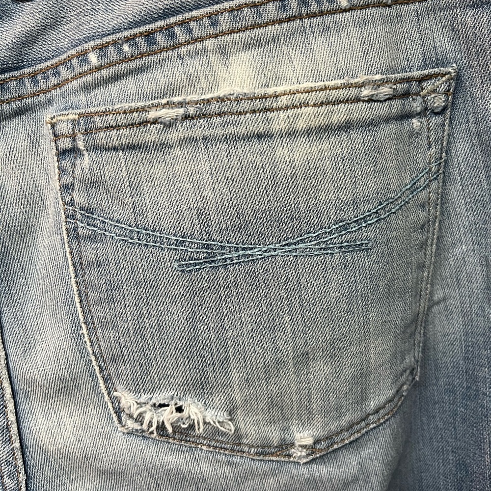 GAP Blue Straight Leg Jeans with Natural Fading - Picture 4 of 6
